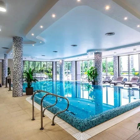 Leda - Adults Only 코워브제크