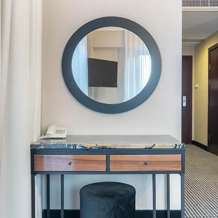 Leda - Adults Only 코워브제크