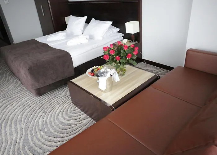 Leda - Adults Only 4*